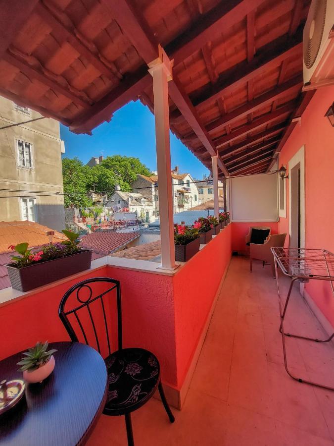 Apartment Dalmatino Сплит Экстерьер фото